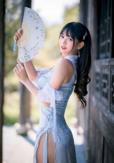 欧美腹肌男模走秀视频_4K手机在线看