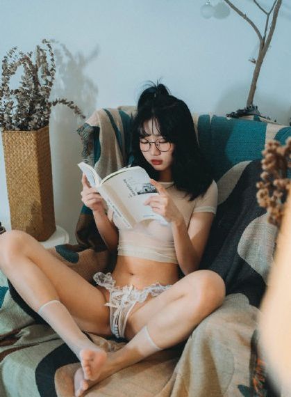 欧美夜店蹦迪最嗨现场_720全集在线观看